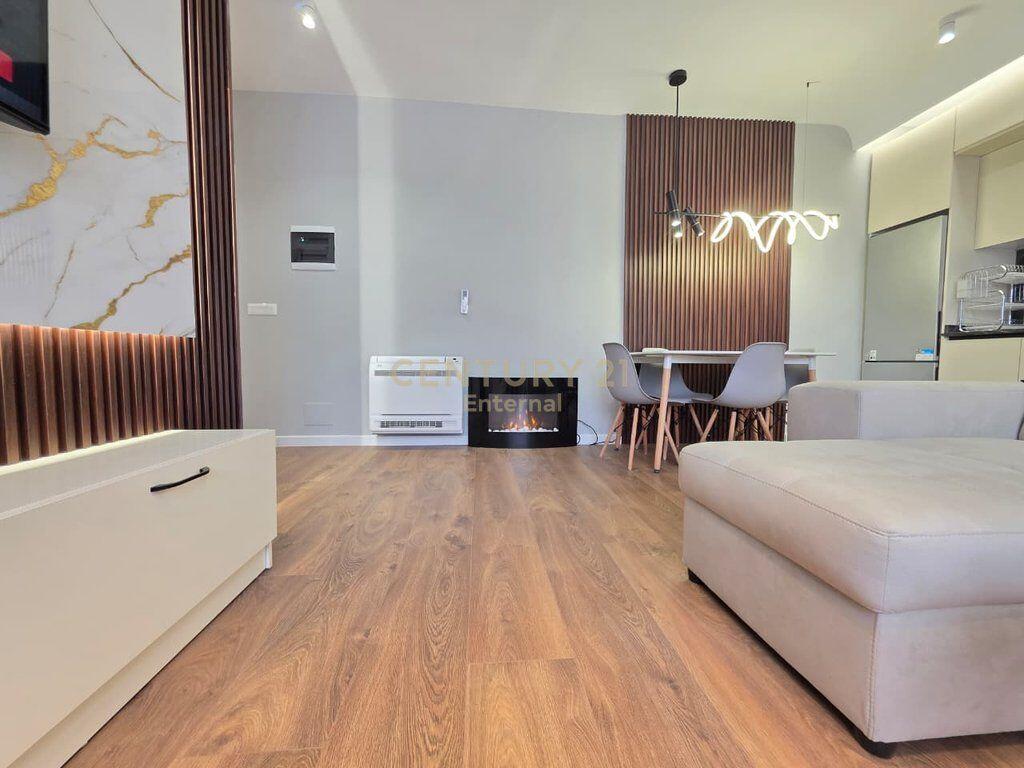 Apartment 2+1 for rent in the Juridiku area, near the former Blloku.