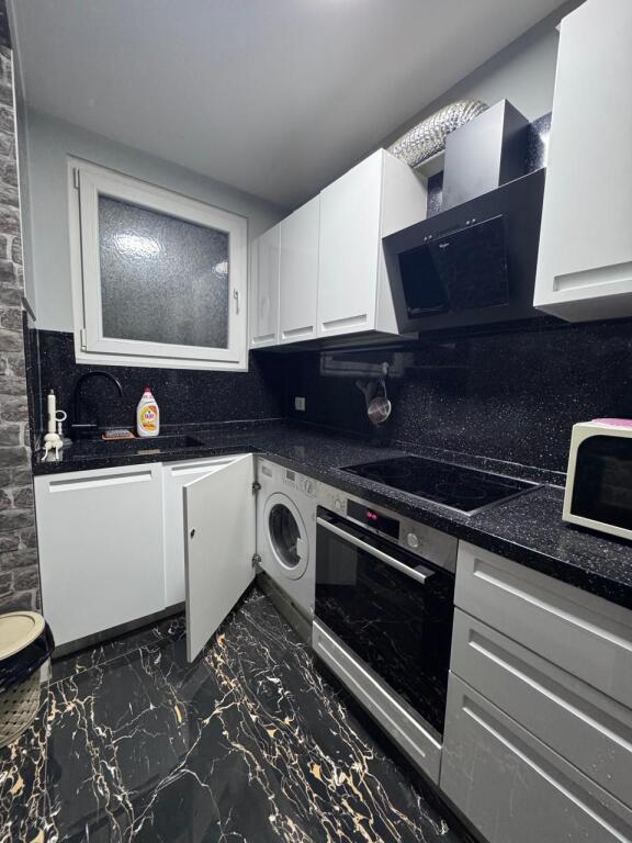 APARTMENT 2+1 FOR RENT IN BLLOK