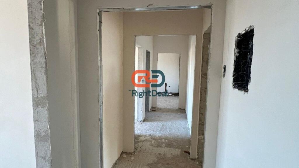 Ne Paskuqan, Tek British Residence Shitet Apartament 3+1+2 Perfekte Per Ndarje Ne Dy Apartamente 1+1 !!!