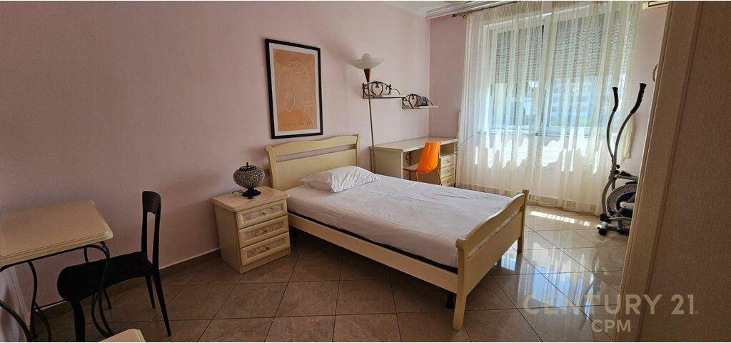 Apartment 3+1 for rent near Garda, with parking space.