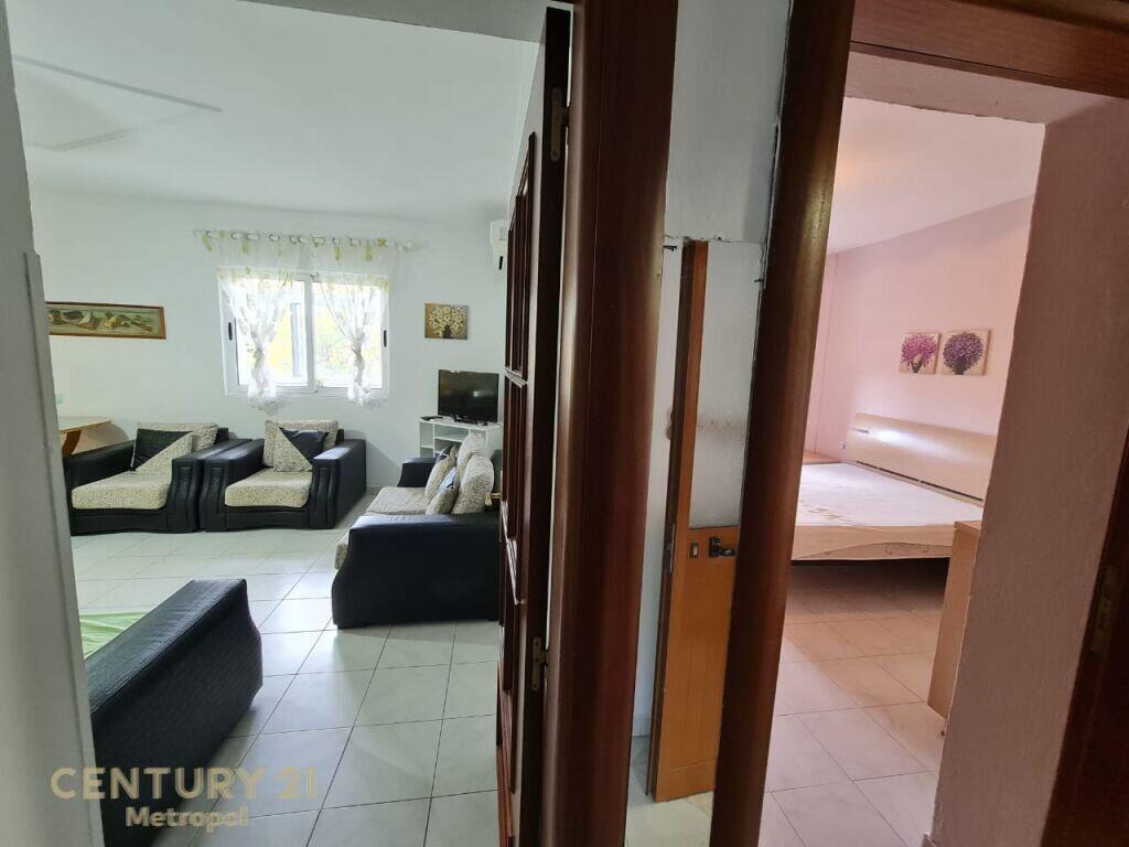 Jap me qira apartament 1+1, ne rrugen Naim Frasheri prane Zogut te Zi!