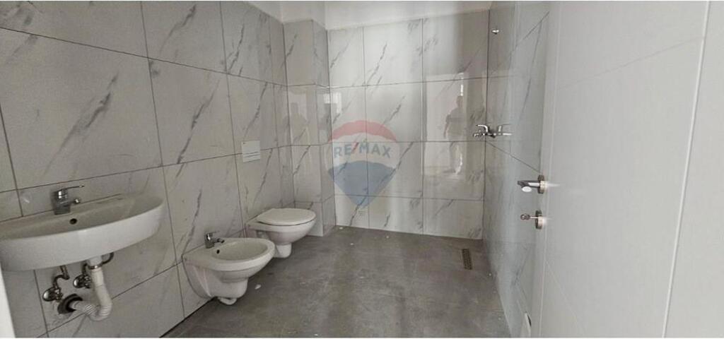 Appartamento - In Vendita - Via Dritan Hoxha, Tirana(ID: 530201017-649)