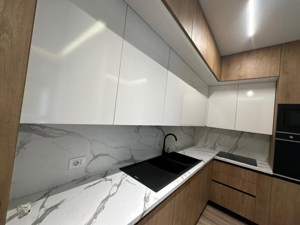 Apartament - Për Qira 2+1 KOMUNA E PARISIT