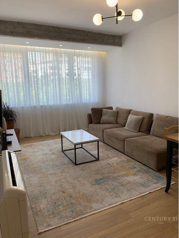 Appartamento 2+1 in affitto vicino all'Hotel Hilton, Viale Bajram Curri.