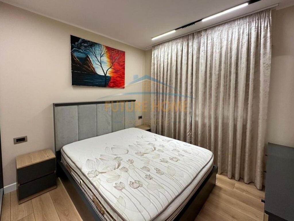 Qera, Apartament 1+1, Komuna e Parisit.