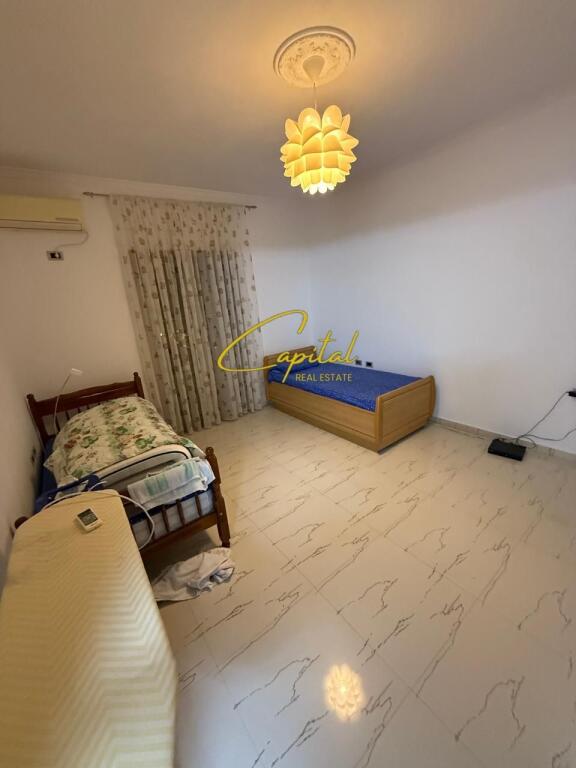 APARTAMENT ME QERA 2+1 SAUK 55.000 LEKE