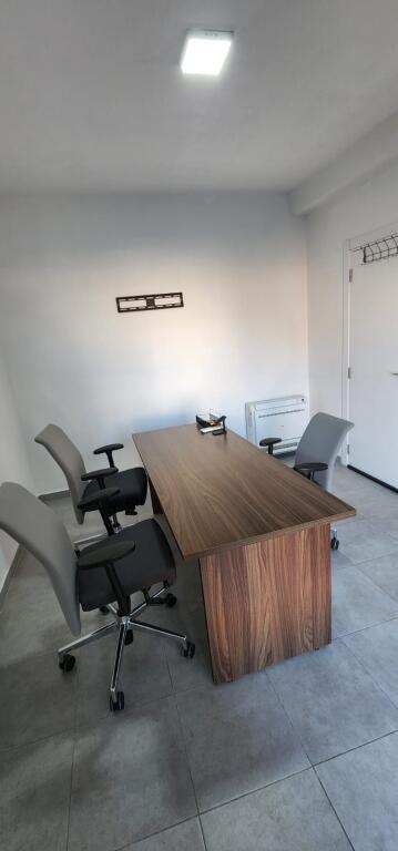 OCCASIONE - UFFICIO COMPLETO IN AFFITTO (UFFICIO CONDIVISO)
