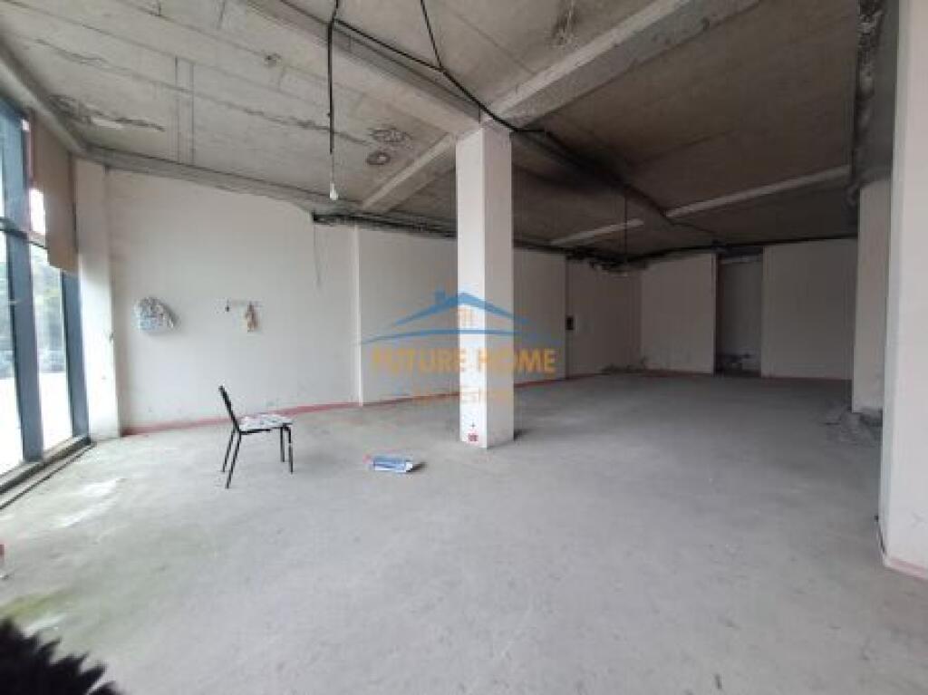 In Vendita, Locale Commerciale, Lake View Residence
