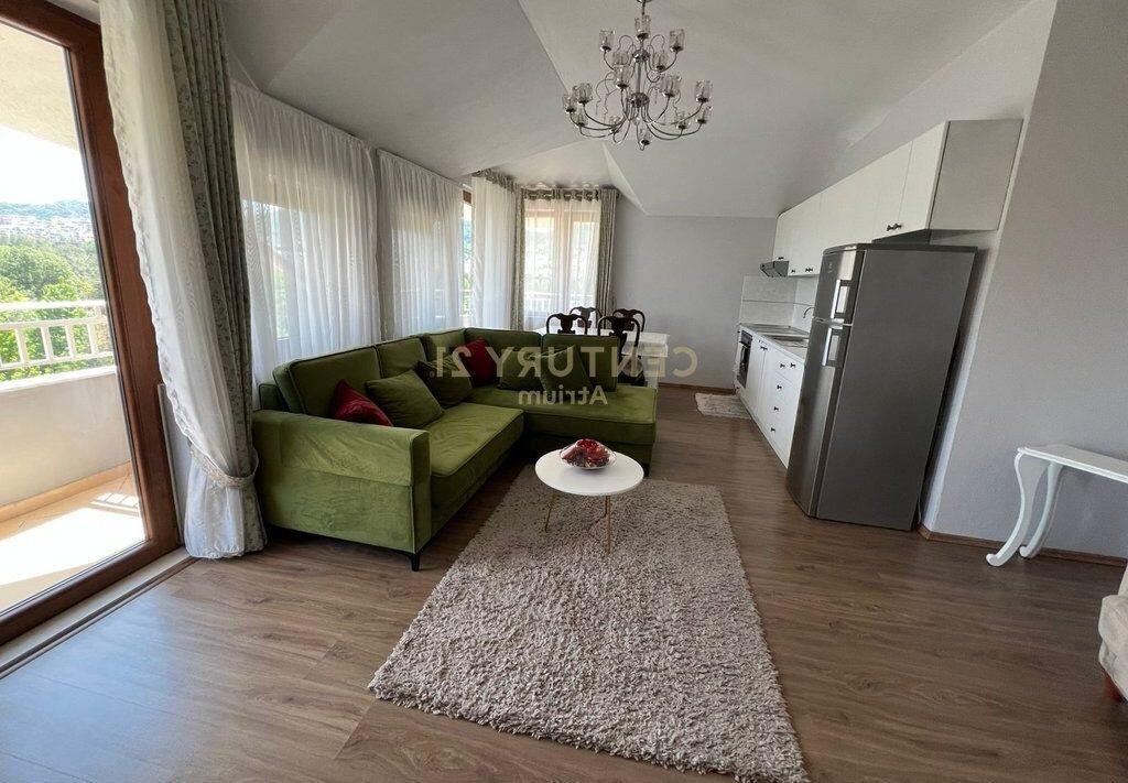 Apartament 3+1 me qira tek Liqeni Artificial  ,  