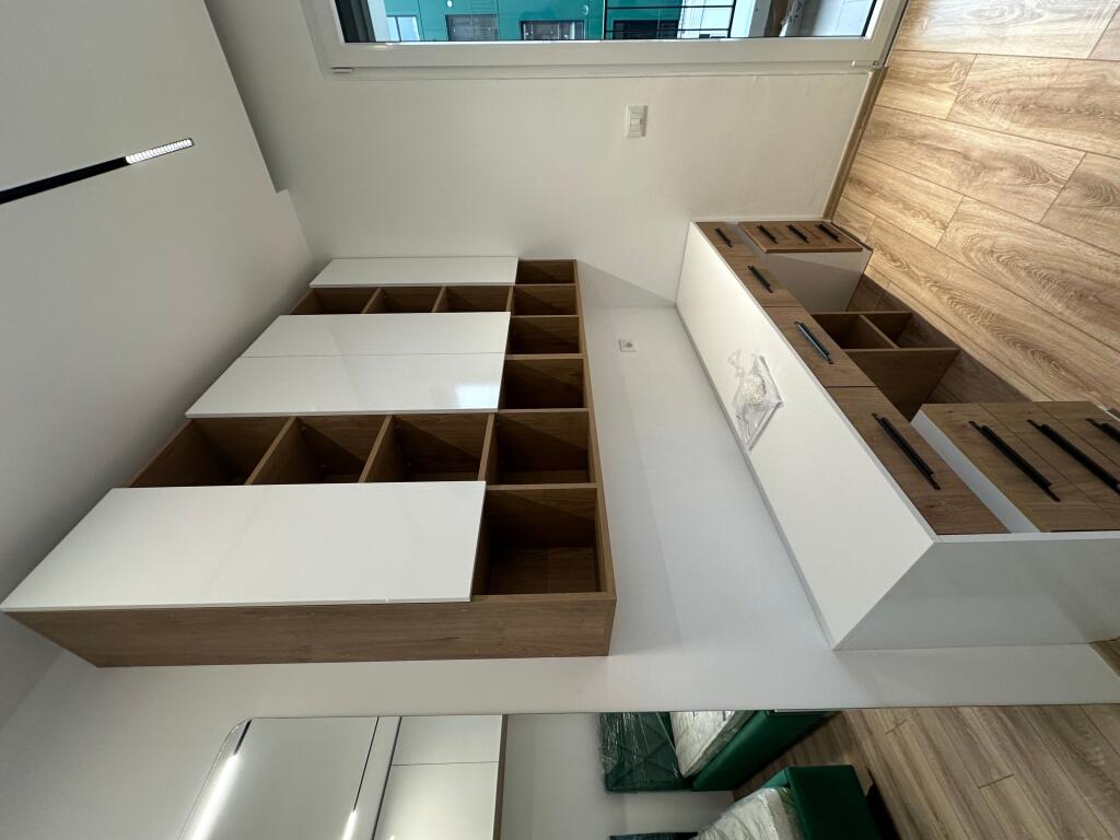 Jepet apartament 2+1 me qira tek Komuna e Parisit