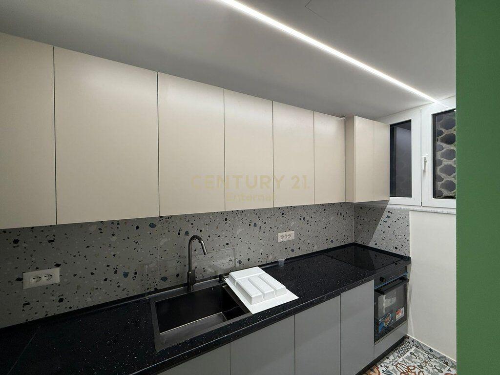 Appartamento 2+1 in affitto in Via Kavaja, Tirana.