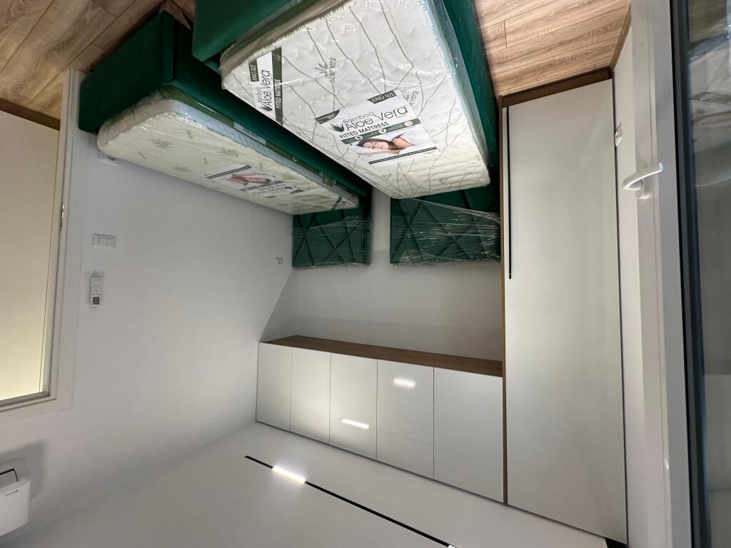 Jepet apartament 2+1 me qira tek Komuna e Parisit