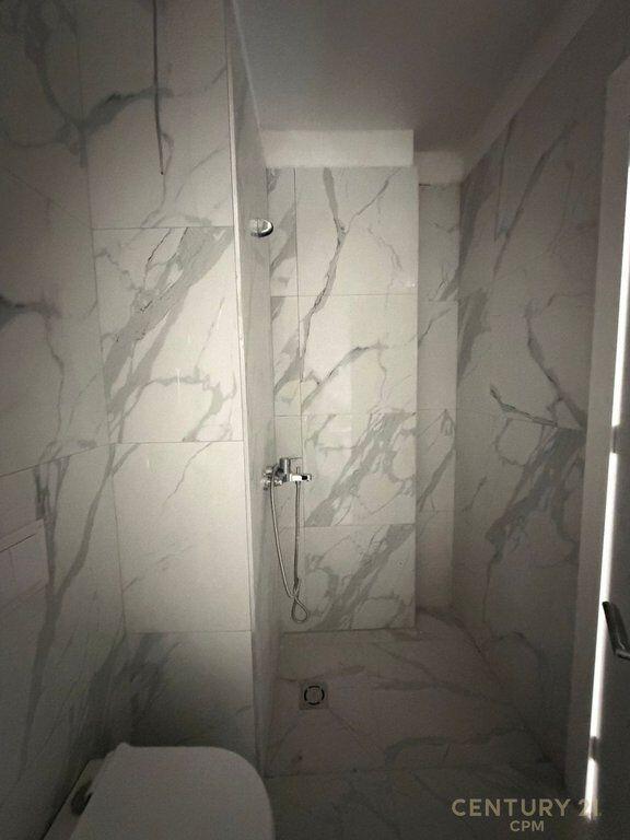 SHITET APARTAMENT 1+1 NE GOLDEN TOWER, RRUGA MINE PEZA