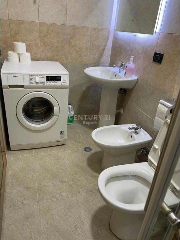 Apartment 2+1 for rent in the Ish-Blloku area, Tirana.