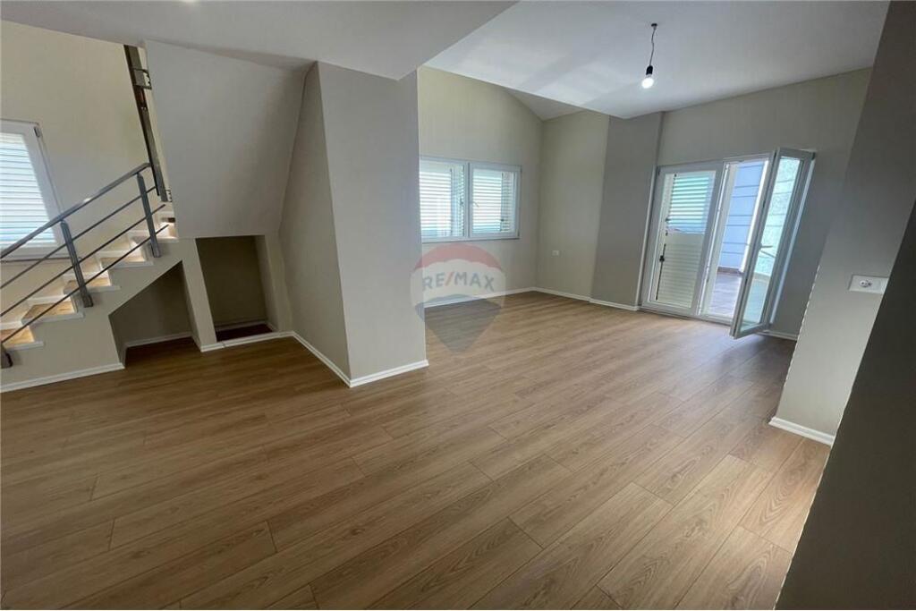 Apartament - Për Shitje - Rruga e Thesarit, Tiranë(ID: 530361014-207)
