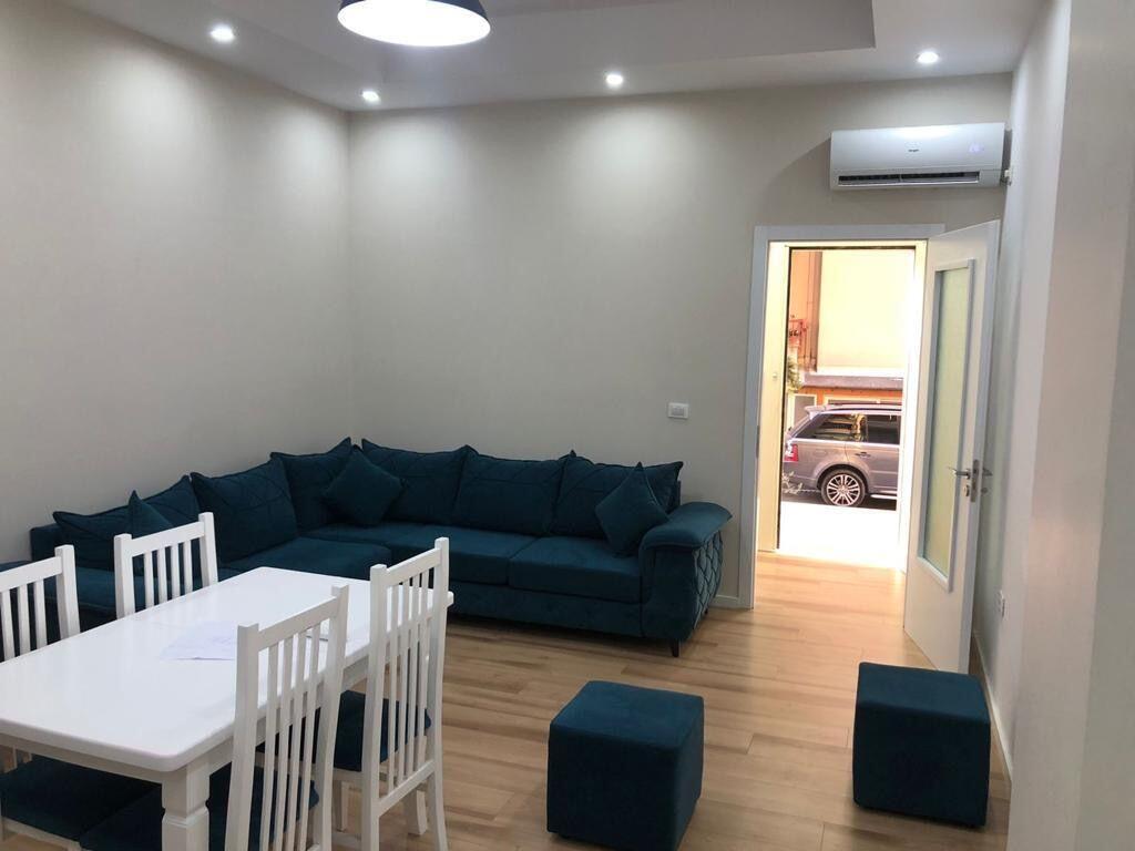Apartament 1+1 me qera tek Kodra e Diellit tek Supermarket Aldi