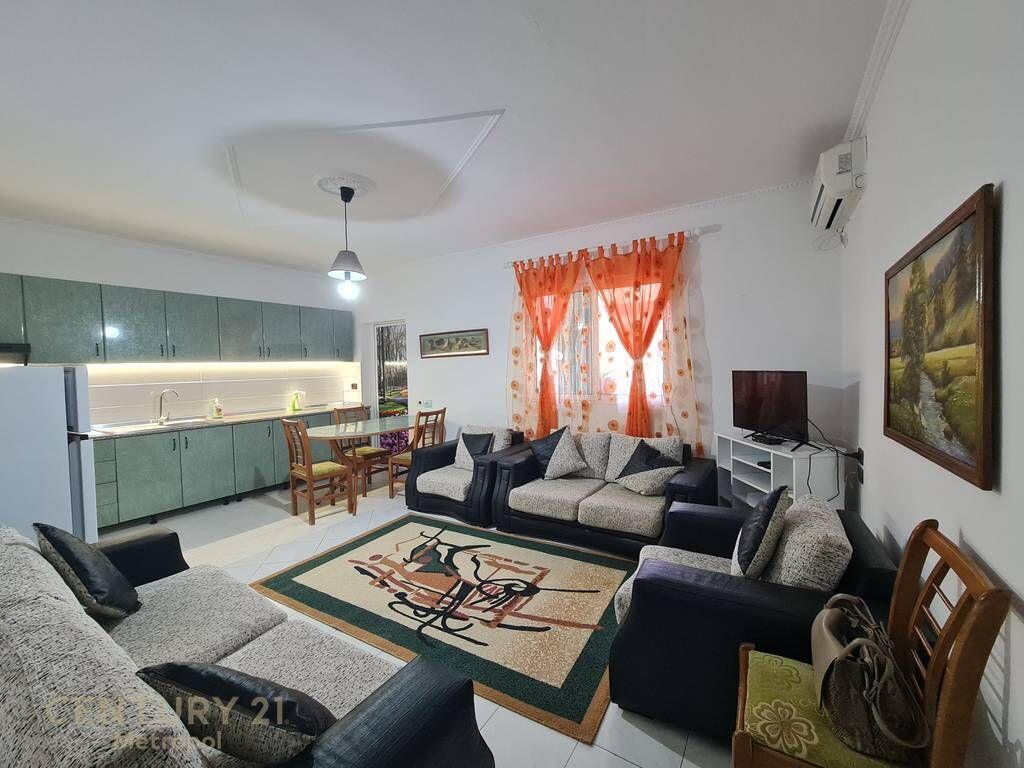 Jap me qira apartament 1+1, ne rrugen Naim Frasheri prane Zogut te Zi!