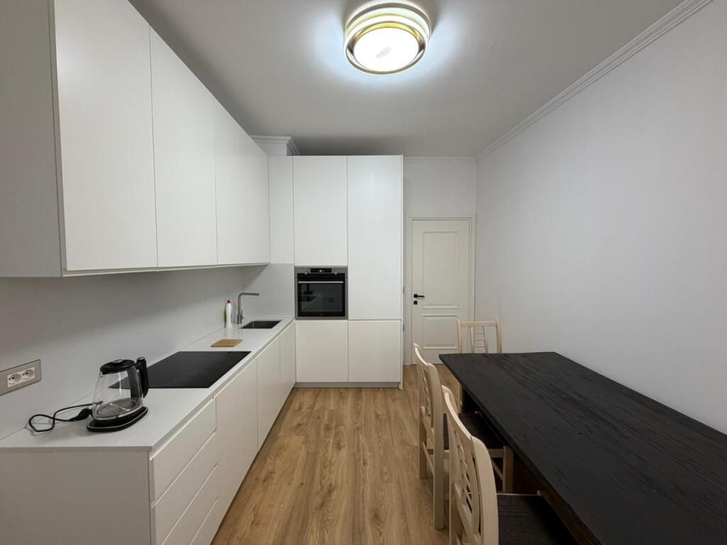 Apartment 2+1+Veranda for rent in Bllok.