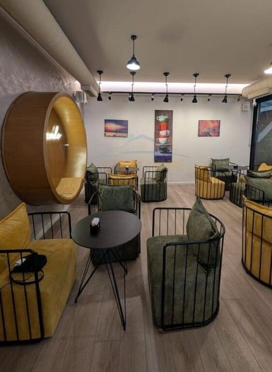 In vendita, Bar Lounge Business, vicino al Palazzo con Freccia, Tirana