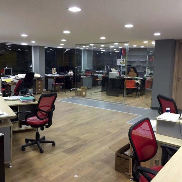 VENDITA AMBIENTE COMMERCIALE GIARDINO BOTANICO 330 M2 PIANO 0