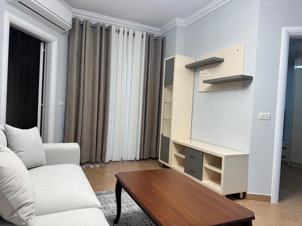 Appartamento 2+1, Via Kavaja!