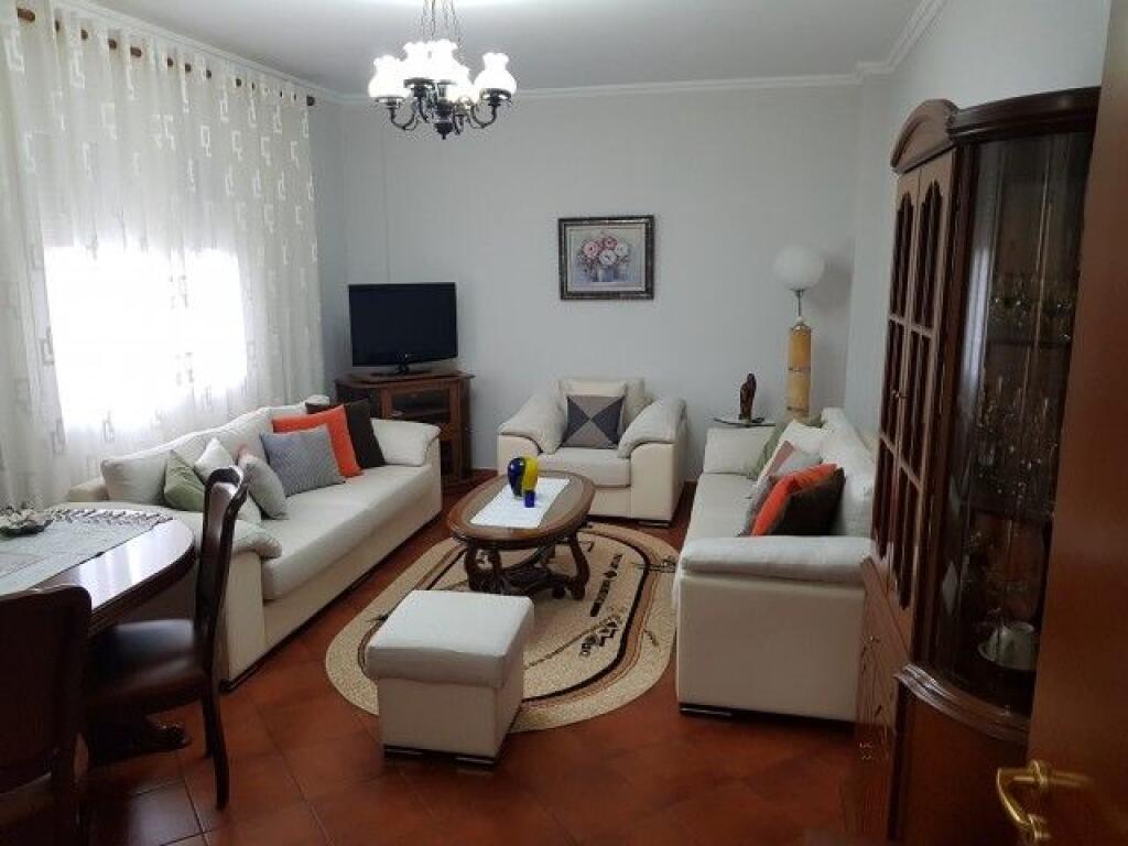 🏡Affittasi appartamento 2+1 – Blv. Bajram Curri  (Brryli)