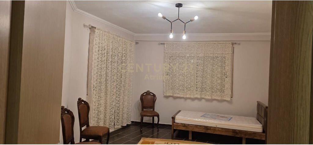 JEPET ME QIRA APARTAMENT 2+1 NE YZBERSHIT!