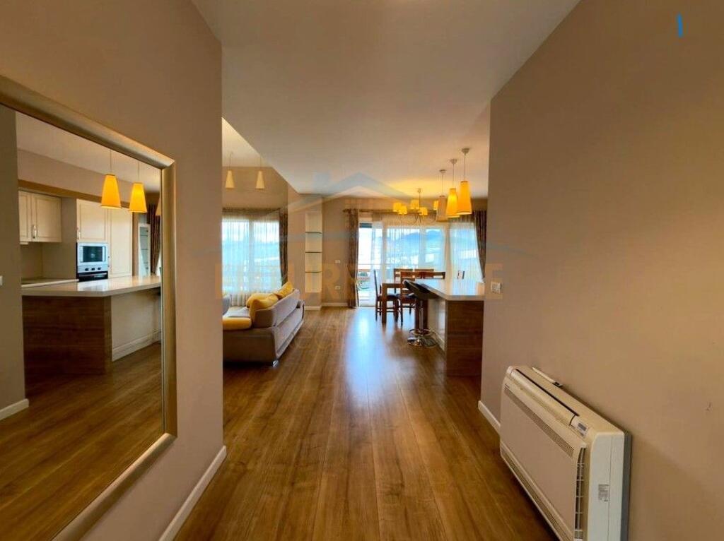 Qera, Apartament 3+1+2+2 Poste Parkimi