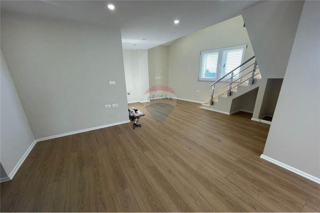 Apartament - Për Shitje - Rruga e Thesarit, Tiranë(ID: 530361014-207)