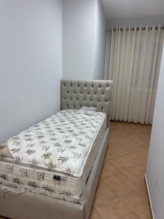 Apartament 2+1 me qira tek Rruga e Kavajes!