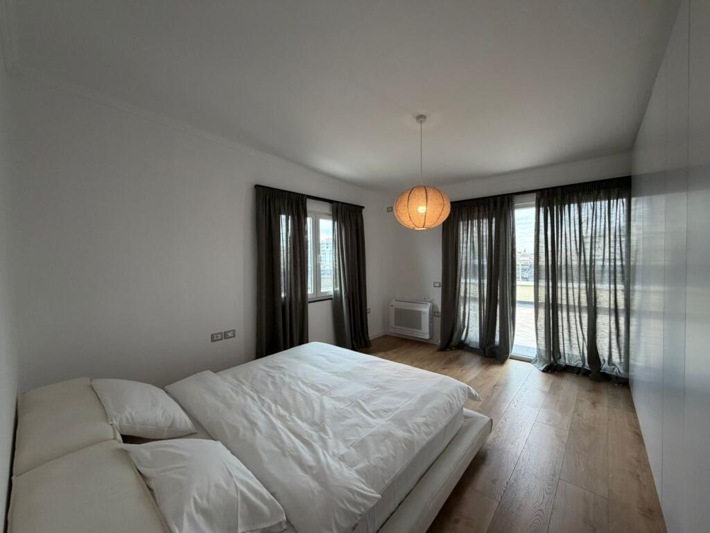 Apartment 2+1+Veranda for rent in Bllok.