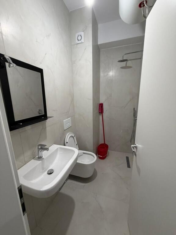 🏠 APPARTAMENTO 1+1 IN AFFITTO 📍 Complesso Kadiu – Ali Demi