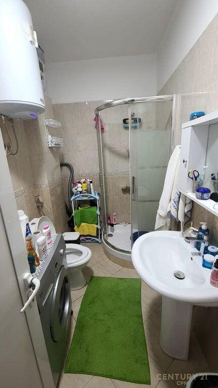 Villa 3+1 In Affitto in Via 5 Maji, Tirana - 450 mila lek | 115 m²...