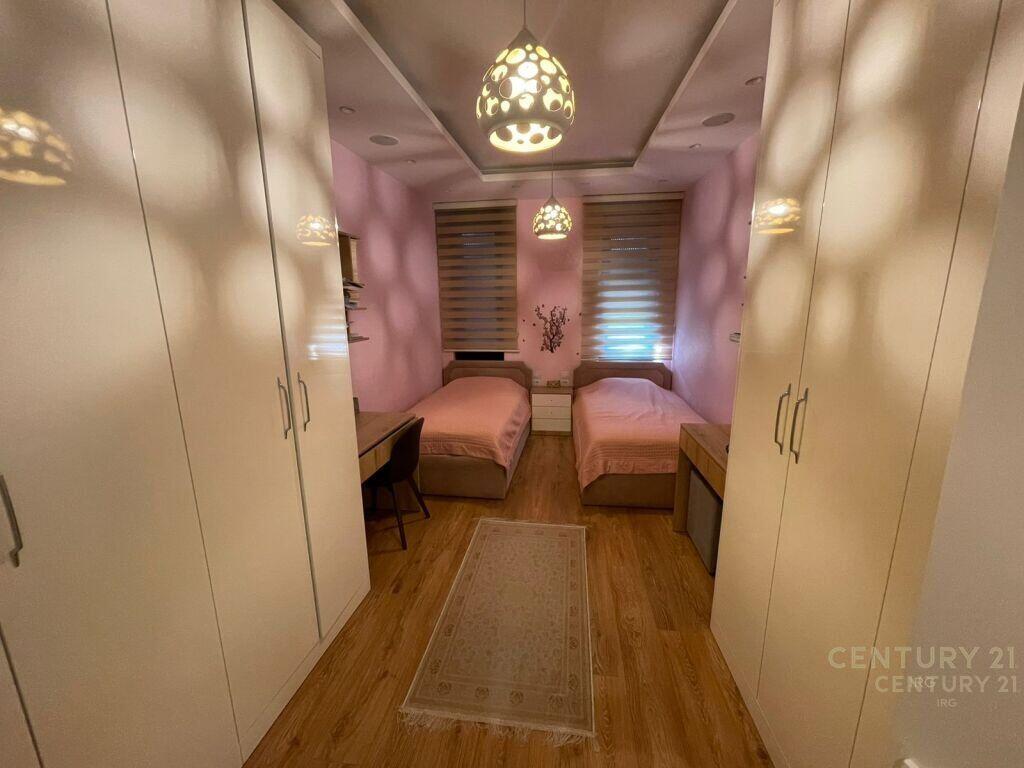 Shitet apartament 3+1+2 në Rezidencën Park Gate, Rruga e Elbasanit
