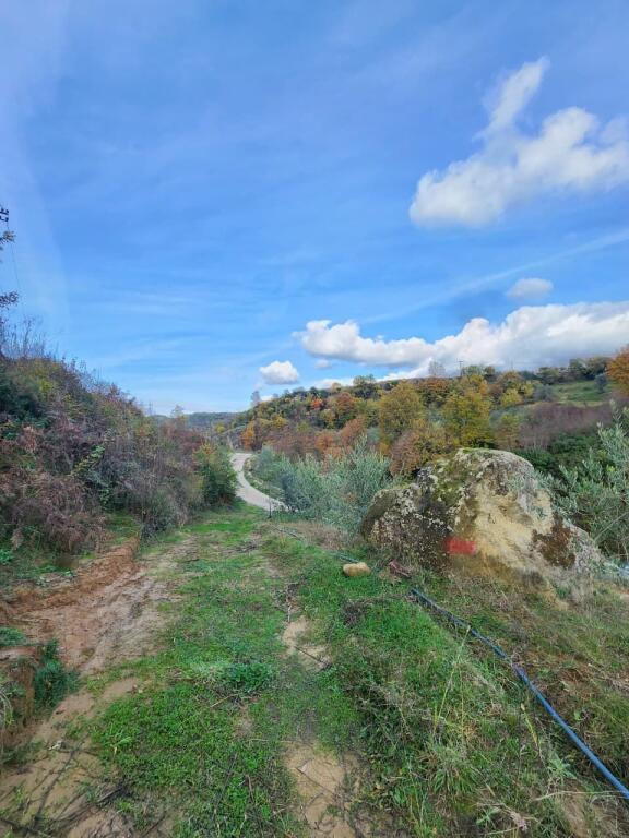 🌍 IN VENDITA: Terreno Agricolo 604 m² All'interno del Villaggio con Vista sulla Foresta &amp; Fiume📍Nel Villaggio IBË  39.200€ 🏕