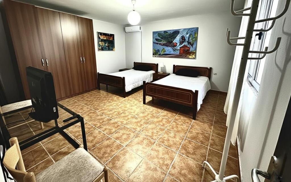 Vilë private 1-katëshe me qira – Xhamllik!!!