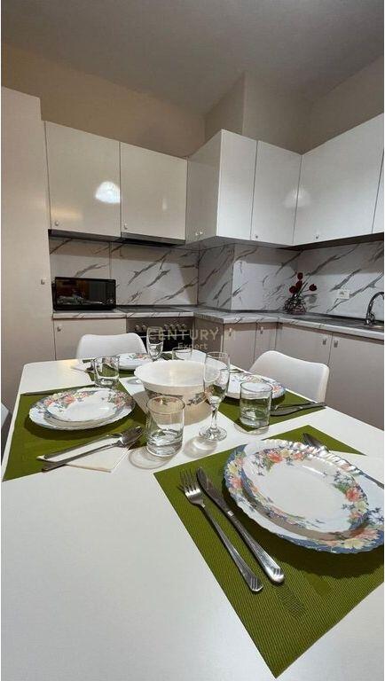 Apartment 2+1 for rent in the Ish-Blloku area, Tirana.