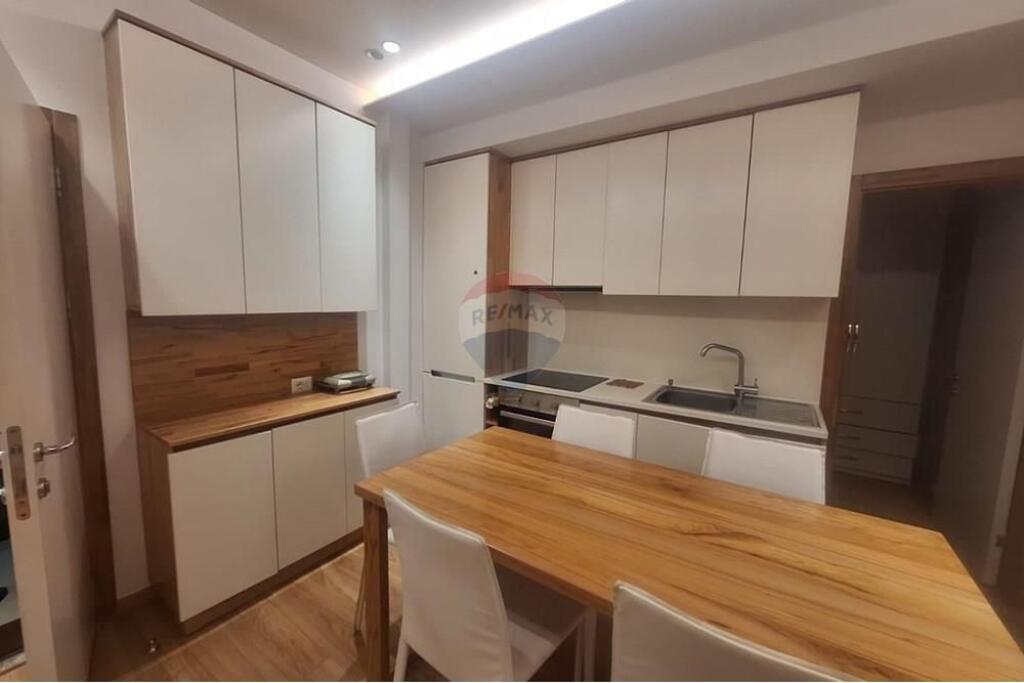 Apartament modern 3+1+2+parkim me qira ne Don Bosko, kati i pare i nje vile