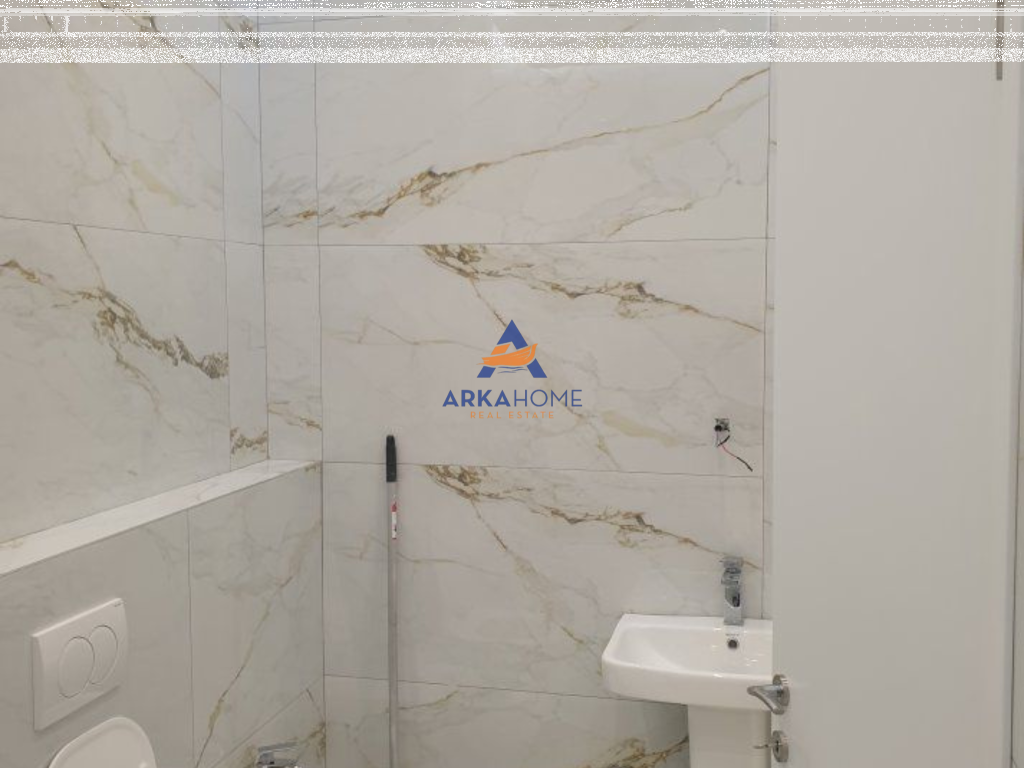 BUSINESS PREMISES FOR RENT 74M2 "ASTIR" 800 EURO