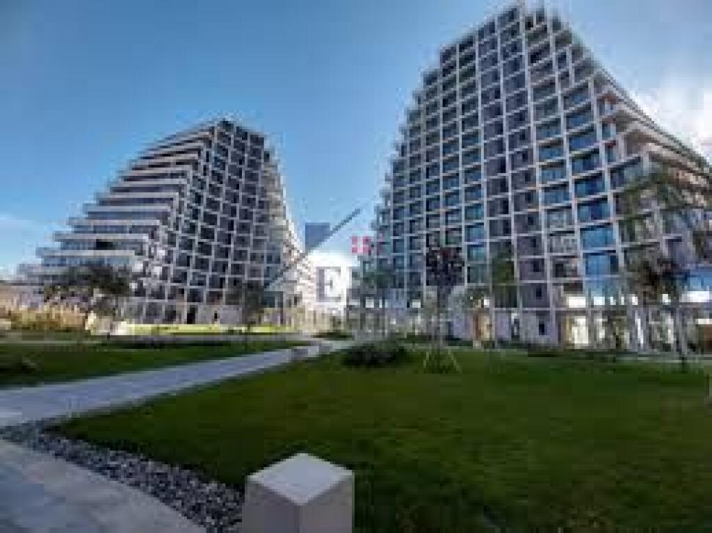 Ambient Zyrash / Banimi për Qira – Rezidenca Lake View, Tiranë