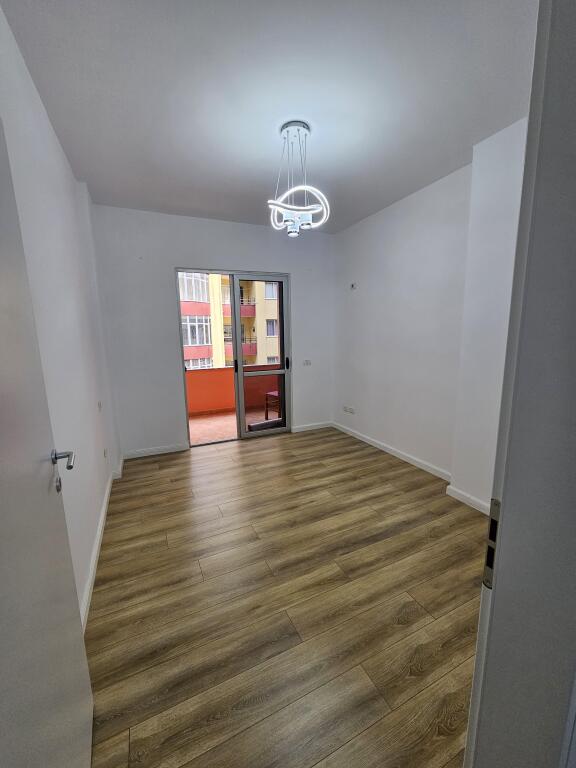 SHITET APARTAMENT 2+1 NE ASTIR