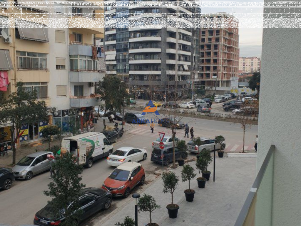 BUSINESS PREMISES FOR RENT 74M2 "ASTIR" 800 EURO