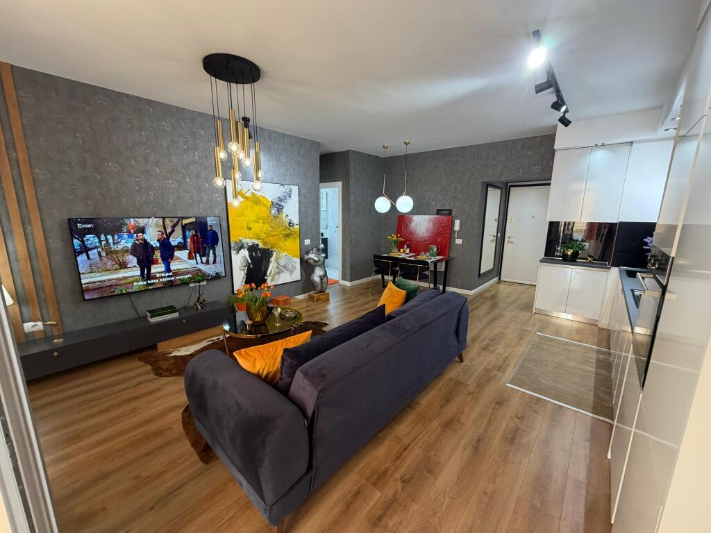 🏡 Apartment 1+1 for sale – Fully furnished luxury 📍 Mozaiku of Tirana, Naim Frashëri street 🏢 6th floor, 7-story building with elevator 🌅 South-West orientation  🟩 Total area: 77 m² 🛋️ The apartment is invested and offered fully furnished luxury, ready to live in without any additional expenses. 🪟 Bathroom with window – natural ventilation, one of the most sought-after features in the market.  ✨ Perfect positioning, natural lighting throughout the day and a very sought-after area. 
