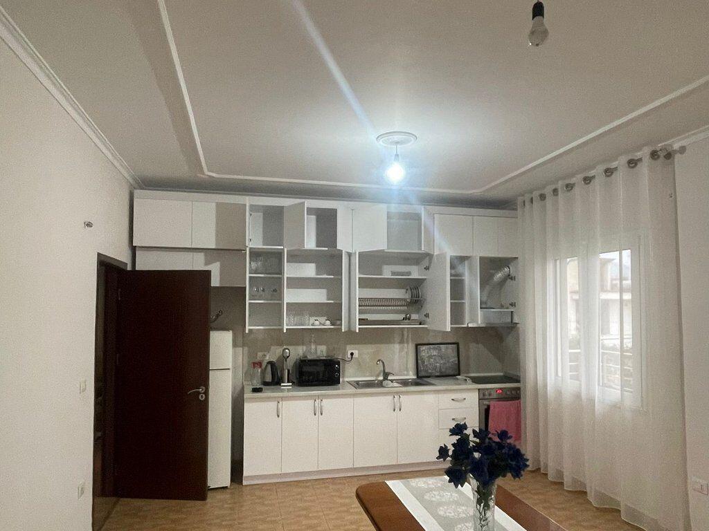 Villa 3+1 In Affitto in Via 5 Maji, Tirana - 450 mila lek | 115 m²...