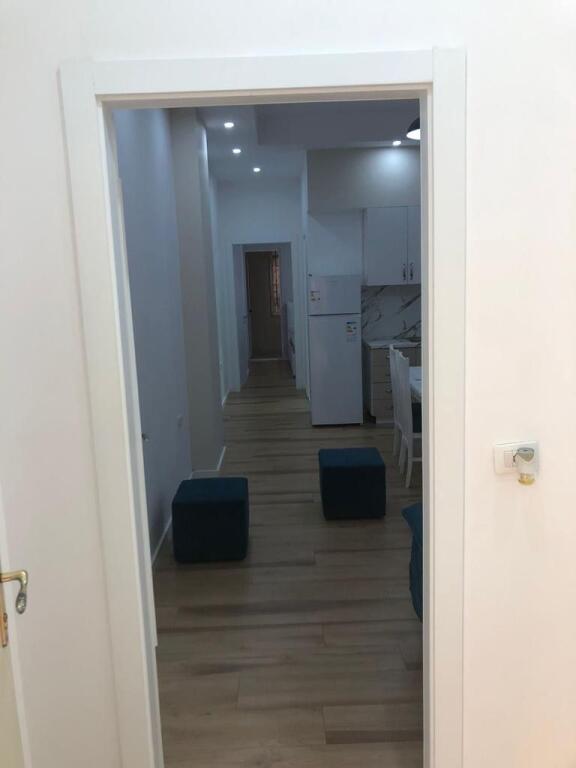 Apartament 1+1 me qera tek Kodra e Diellit tek Supermarket Aldi