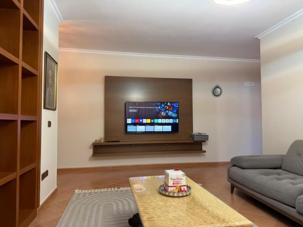 Appartamento 2+1 in Affitto a Lungo Termine - Stadio, Vlora