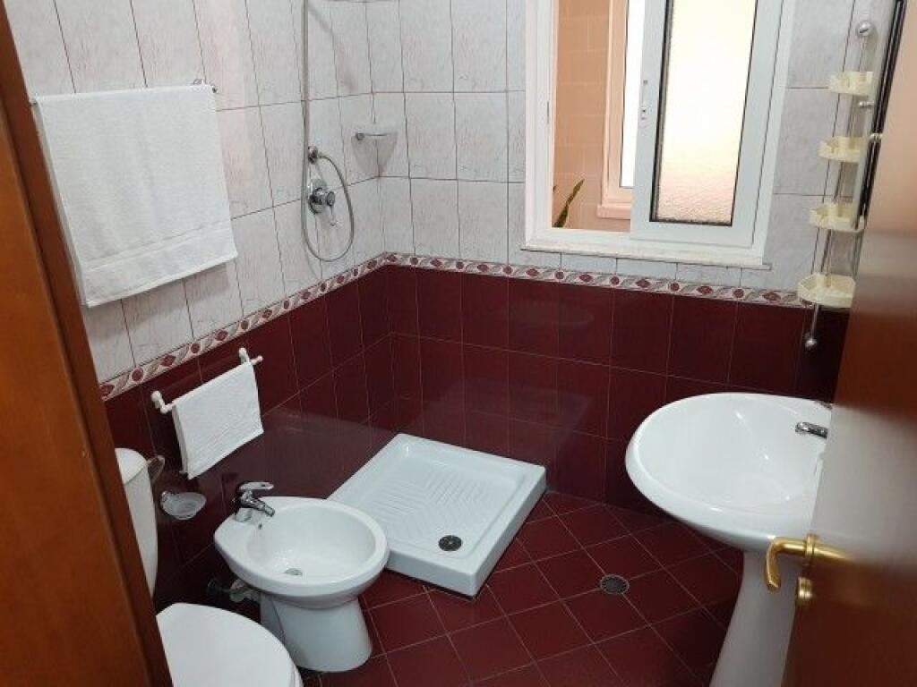 🏡Affittasi appartamento 2+1 – Blv. Bajram Curri  (Brryli)