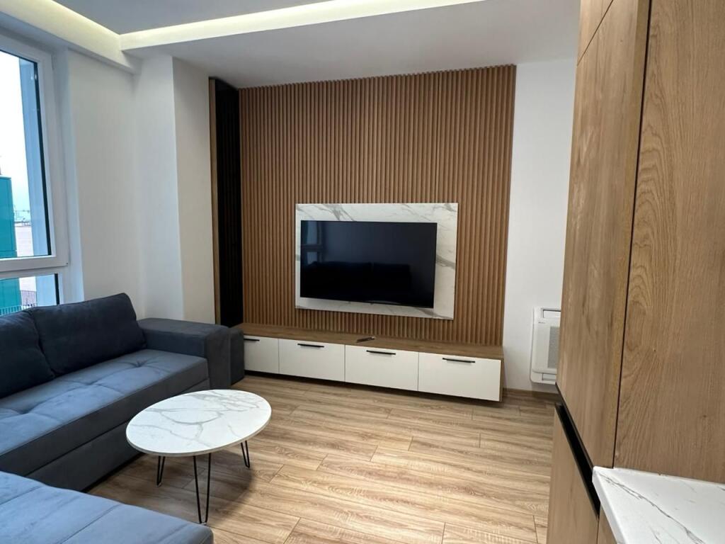Apartament - Për Qira 2+1 KOMUNA E PARISIT