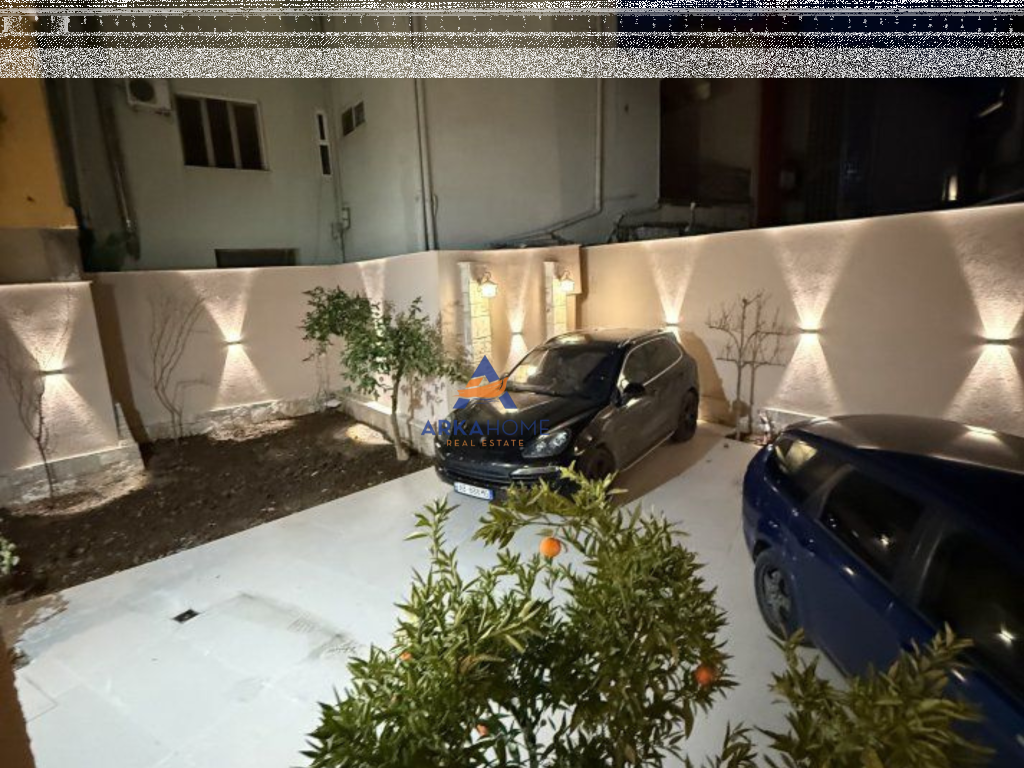 LOCALE COMMERCIALE IN AFFITTO (VILLA SU 2 PIANI) 135 M² "VIA NAIM FRASHËRI" 2000 EURO