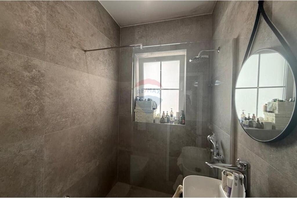 GARDA, JAPIM ME QIRA APARTAMENT 1+1